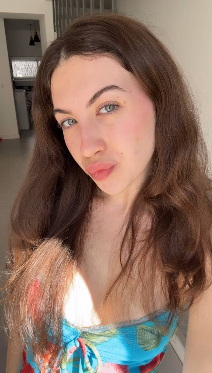 Nude girl Amber in Paranac